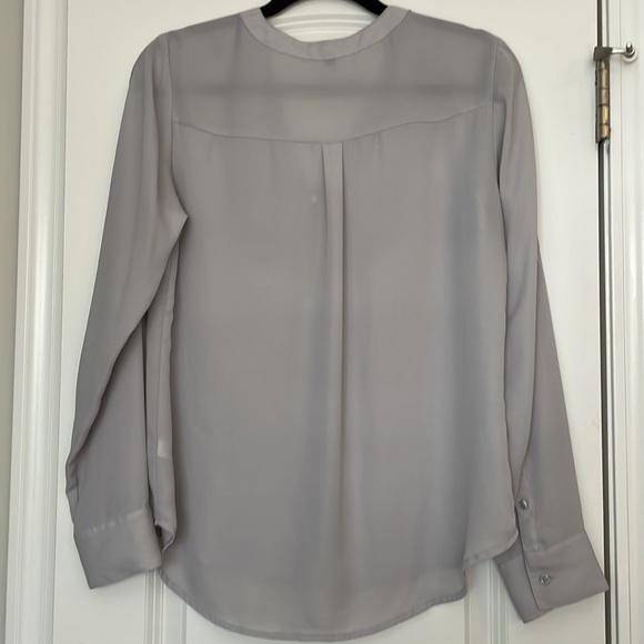 Women’s Express Small silver Gray Portofino Blouse Zipper front - Picture 5 of 6